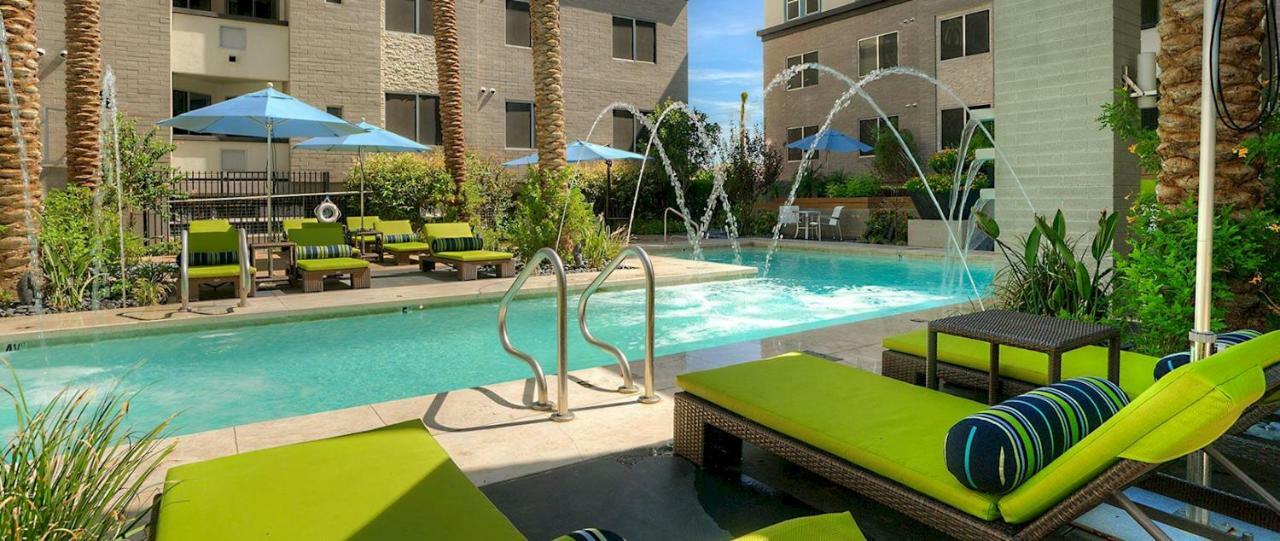 Shopping & Dining 1 Mile - 24 Hour Pool With Parking - 4036 Villa Финикс Екстериор снимка